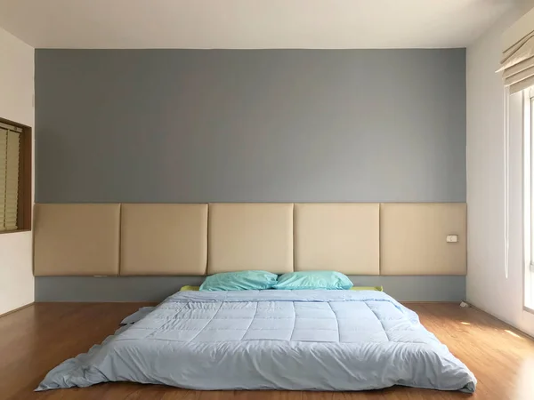 Дизайн Интерьера Спальни Большой Кроватью — стоковое фото