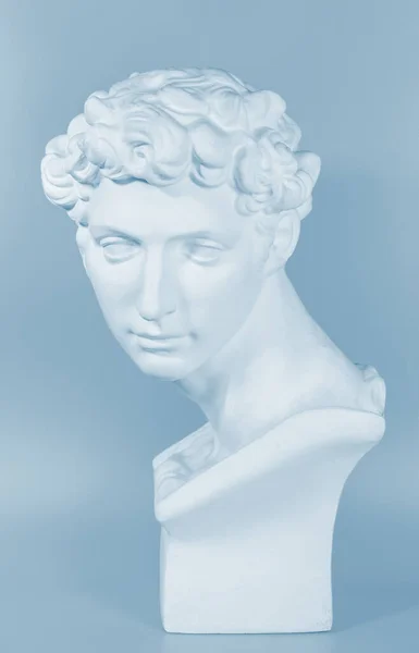 Escultura Grega Antiga David Escultura Fundo Azul — Fotografia de Stock