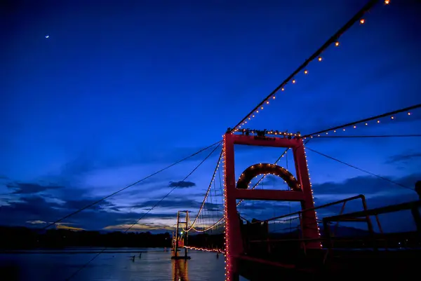 Старий Дерев Яний Міст Міст Колапсує Підвісний Міст Раттанакосіна — стокове фото