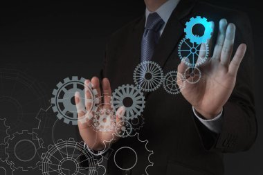 işadamı el dişli başarısı için çizer. 