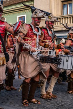 Uluslararası tiyatro festivalinde Batucada Villa Pipol grubu