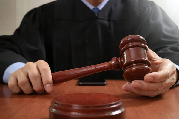 Justice Law Concept Male Judge Courtroom Striking — Stock Photo, Image