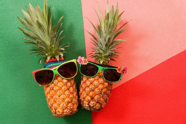 Summer Holiday Concept Hipster Pineapple Fashion Accessories — Stock Photo, Image
