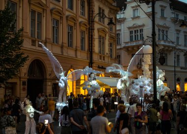 Matmazel Paillette uluslararası tiyatro festivalinde Beyaz Dünya gösterisini sergiledi.