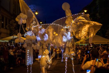 Matmazel Paillette uluslararası tiyatro festivalinde Beyaz Dünya gösterisini sergiledi.