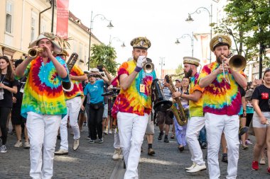 Bay Wilson 'ın Uluslararası Tiyatro Festivali' nde İkinci Sınır Grubu 