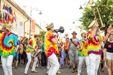 Bay Wilson 'ın Uluslararası Tiyatro Festivali' nde İkinci Sınır Grubu 