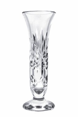 Beyaz arkaplanda kristal vazo