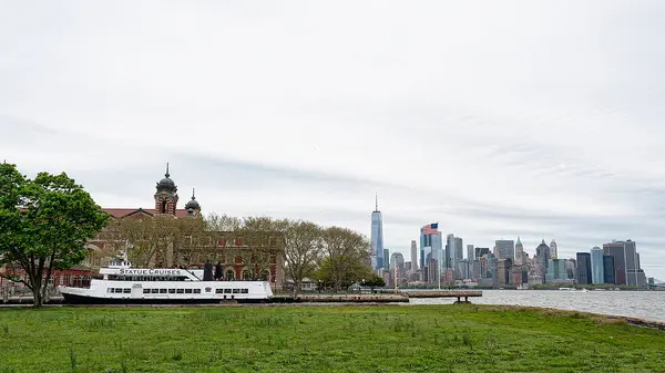 Manhattan Ellis Island Een Veerboot — Stockfoto