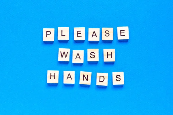 Πλύνετε Χέρια Σας Γραμμένα Ξύλινα Γράμματα Μπλε Φόντο Προειδοποίηση Αίτημα — Φωτογραφία Αρχείου