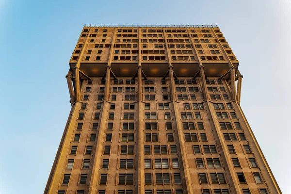 Milan Italy Torre Velasca Skyscraper Low Angle View — Stock Photo, Image