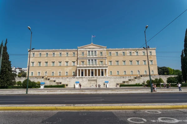 Kreikan Parlamentin Vouli Julkisivu Syntagma Aukiolla Ateenassa — kuvapankkivalokuva