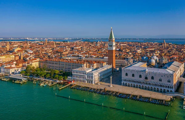 Campanile Büyük Kanallı Güzel Venedik Skyline — Stok fotoğraf