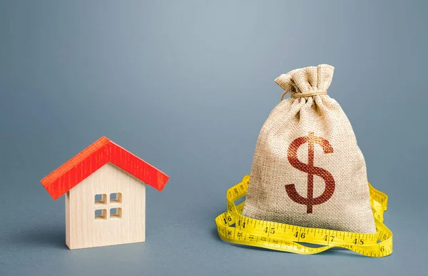 Casa Una Bolsa Dinero Dólares Valoración Inmobiliaria Compra Venta Precio — Foto de Stock