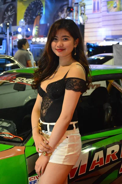 Car Show Female Model — Stok fotoğraf