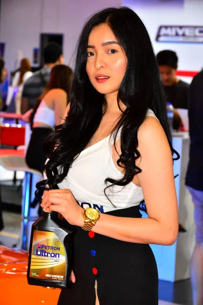 Γυναικείο Μοντέλο Petron Στη Manila International Auto Show Στο Pasay — Φωτογραφία Αρχείου