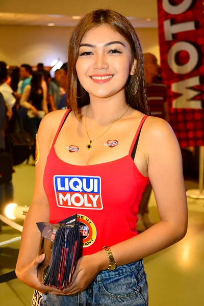 Liqui Moly Female Model Manila Auto Salon Car Show Pasay — Stock fotografie