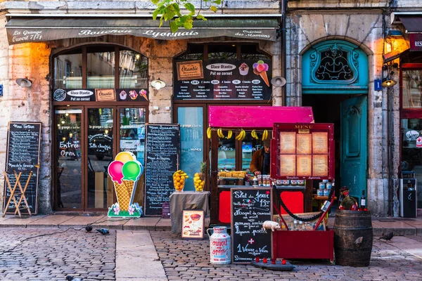 Geleneksel Lyonnaise Bouchon görünümü