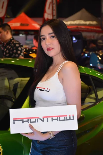 Frontrow Female Model Bumper Bumper Prime Car Show Pasay — Stock Photo, Image