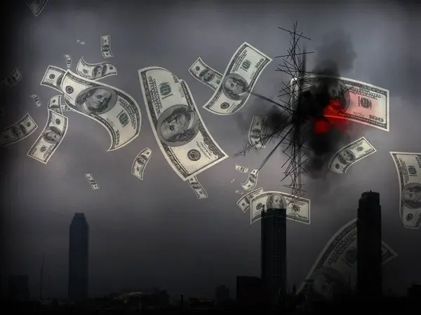 Cidade Escura Com Dinheiro Caído — Fotografia de Stock