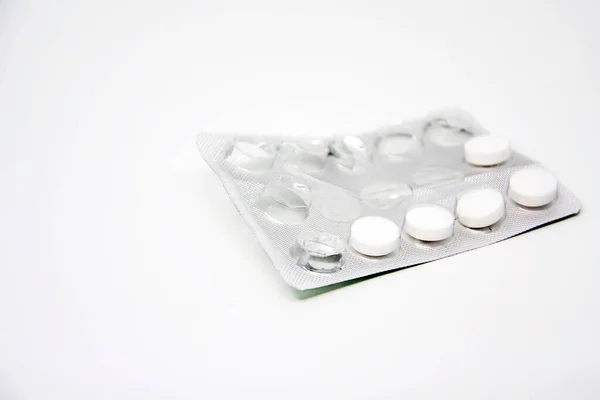 Använd Blisterförpackning Med Några Saknade Piller Isolerade Vit Bakgrund — Stockfoto