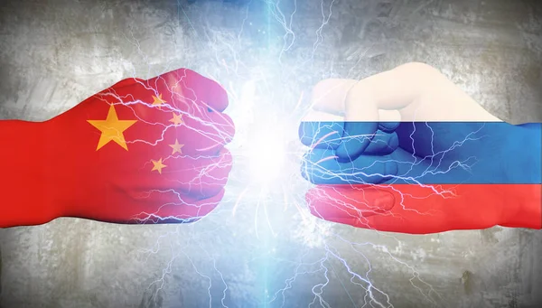 China Gegen Russland Fahnen Mit Fäusten — Stockfoto