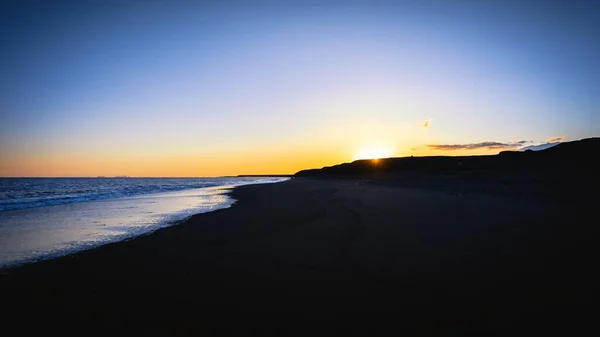 Schöner Sonnenuntergang Mit Landschaft — Stockfoto