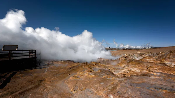 Jeotermal Olarak Aktif Olan Vadinin Görünümü — Stok fotoğraf