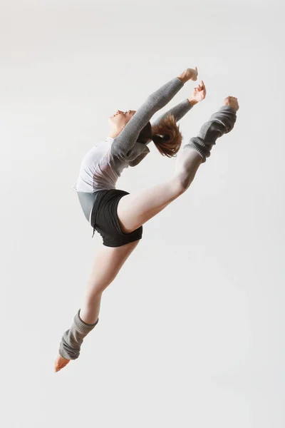 Ballerina Leaping Mid Air — Stock Photo, Image