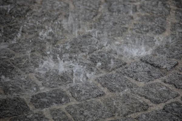 Strong Jet Water Pattered Loudly Pavement Sprayed — Stock Photo, Image