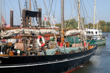 Limanda balıkçı tekneleri