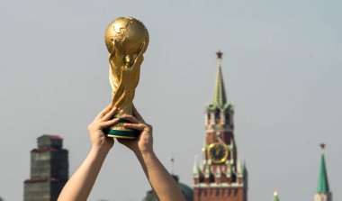 Moskova, Rusya 'da FIFA Dünya Kupası ile eller