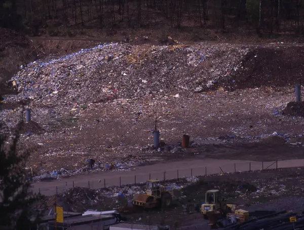 ジーガーランドの廃棄物で埋め立て — ストック写真