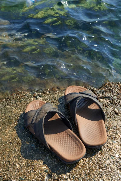 Zapatos Playa Vista Cerca —  Fotos de Stock