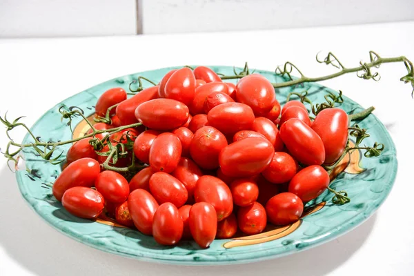 Primo Piano Vista Pomodori Biologici Freschi Maturi — Foto Stock