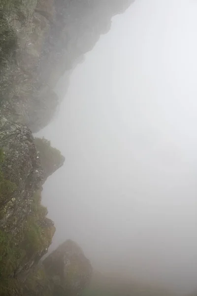 Fog Clouds Rocks Cliffs Veslehdn Veslehorn Mountain Norway — Stock Photo, Image