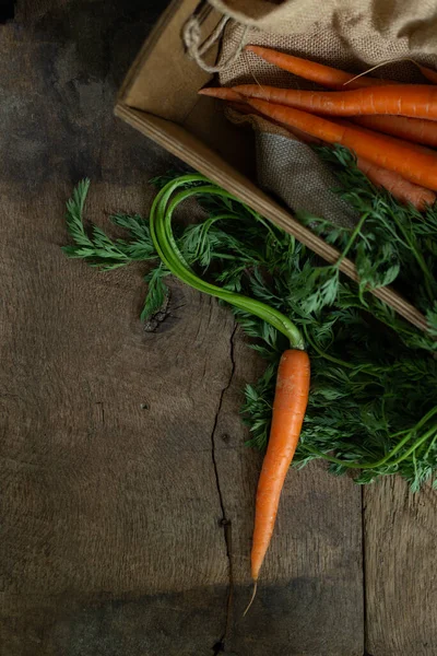 Fresh Bunch Carrots Old Wood Background — Stock Photo, Image