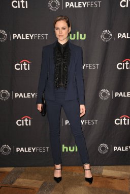 Aktris Evan Rachel Wood kamerada poz veriyor 