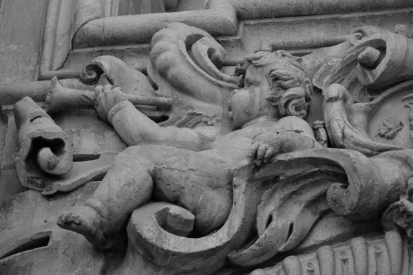 Carved Stone Angels Main Facade Santa Maria Church — Stock Photo, Image