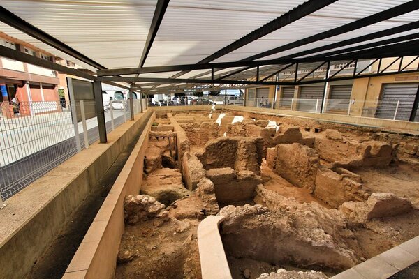 Archeological remains found in the Fruita Square in Elche