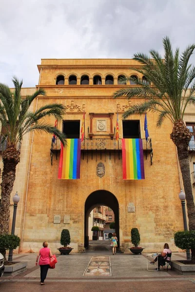 Bandiera Arcobaleno Appesa Municipio Palloncini Colorati — Foto Stock