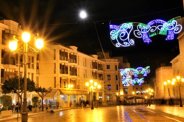 Piękne Ulice Elche Ozdobione Motywami Świątecznymi Oświetleniem — Zdjęcie stockowe