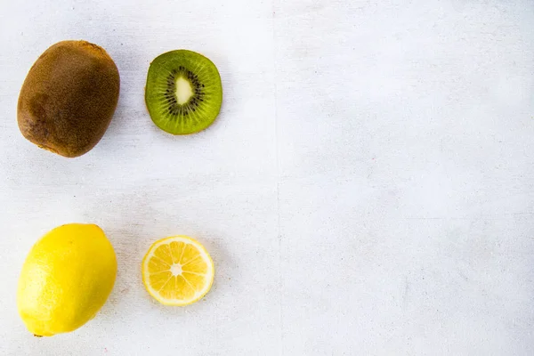 Lemon Kiwi White Background — Stok fotoğraf