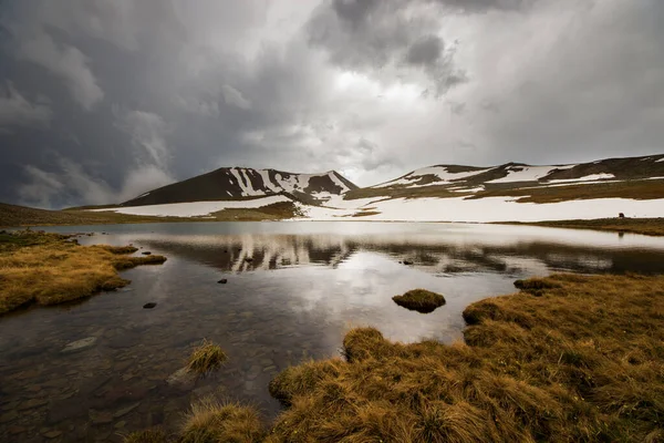 Montañas Paisaje Lago Destino Viaje — Foto de Stock