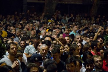 Gavrilov Gecesi veya hükümet karşıtı protestolar olarak da bilinen parlamento önündeki Gürcü protestoları. 2019 saqartvelo protestosu