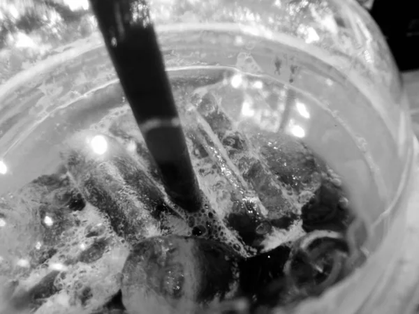 Чёрный Американский Холодный Кофе Чёрно Белом Цвете — стоковое фото