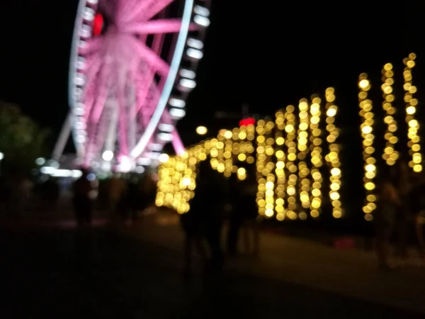 Defokussierte Szene Eines Rosa Riesenrads Der Nacht — Stockfoto