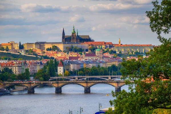 Prags Slott Och Floden Vltava Sett Utifrån Övre Slottet — Stockfoto