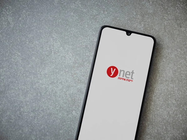 Ynet App Startscherm Met Logo Het Display — Stockfoto