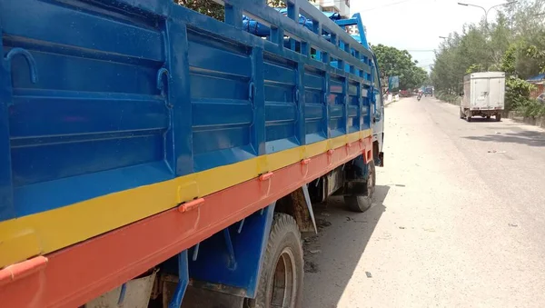 Parte Trasera Del Camión Color Azul — Foto de Stock